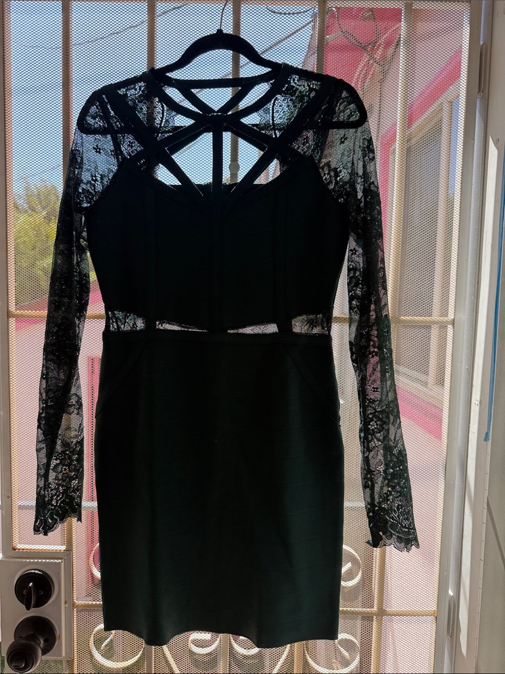 Guess green Lace Long-Sleeve Bodycon Dress with Strappy Neckline